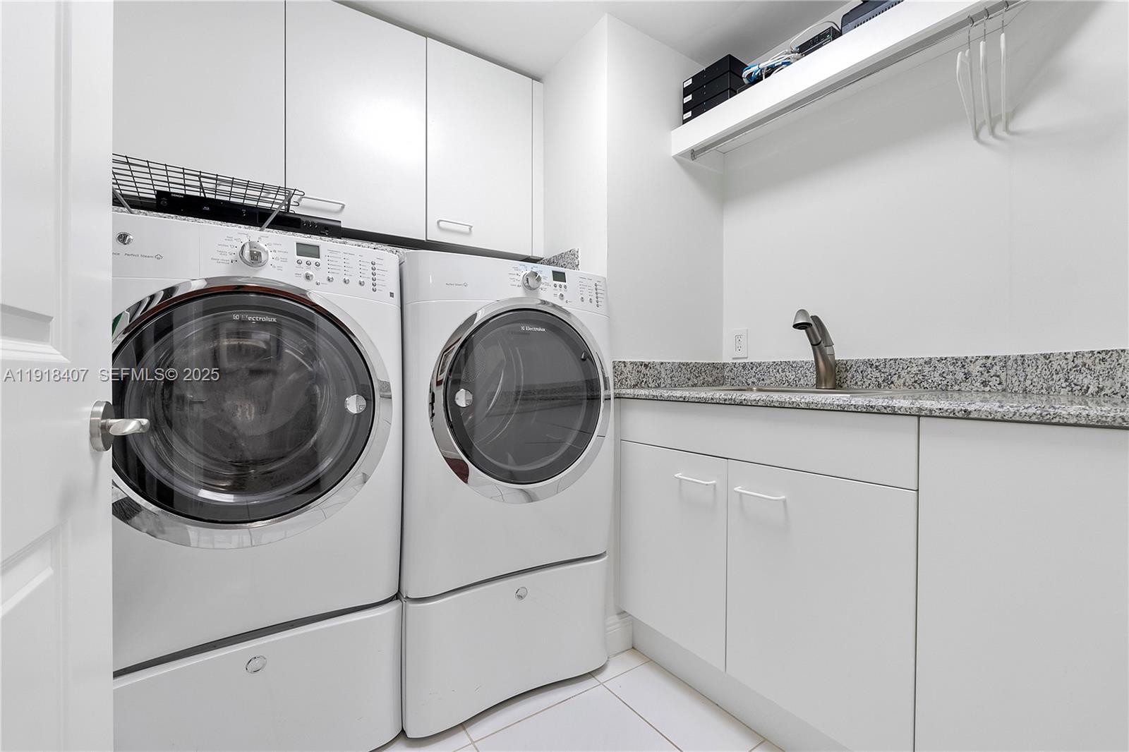 BELLAMARE @ WILLIAMS ISLA - Residential