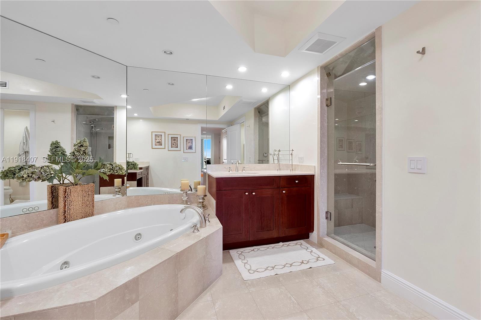 BELLAMARE @ WILLIAMS ISLA - Residential