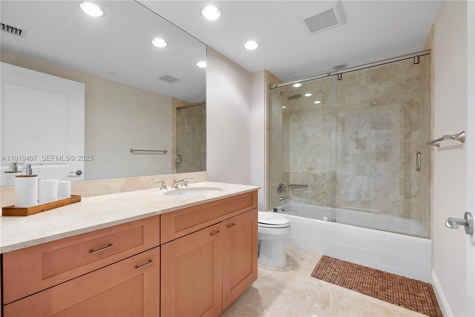 BELLAMARE @ WILLIAMS ISLA - Residential