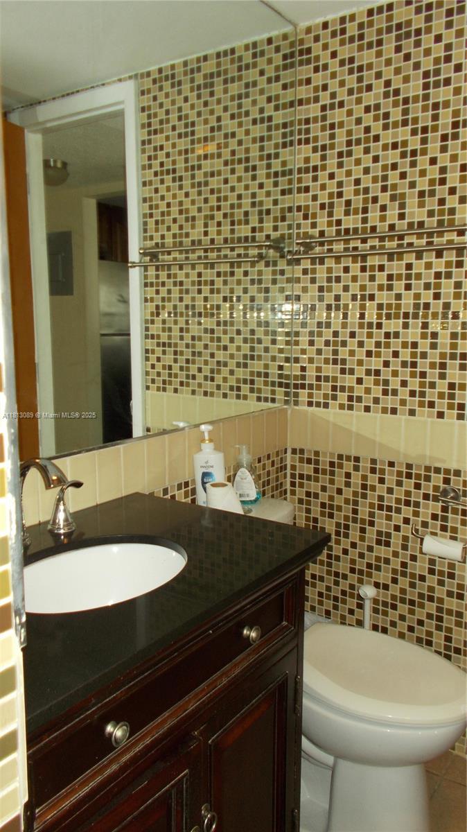 IMPERIAL TOWERS CONDO - Residential Lease
