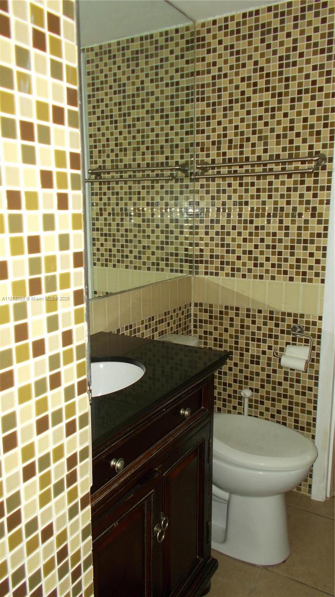 IMPERIAL TOWERS CONDO - Residential Lease