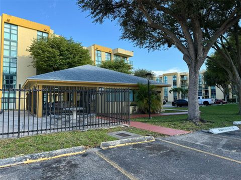 Condominium in Miami FL 11800 18th St.jpg