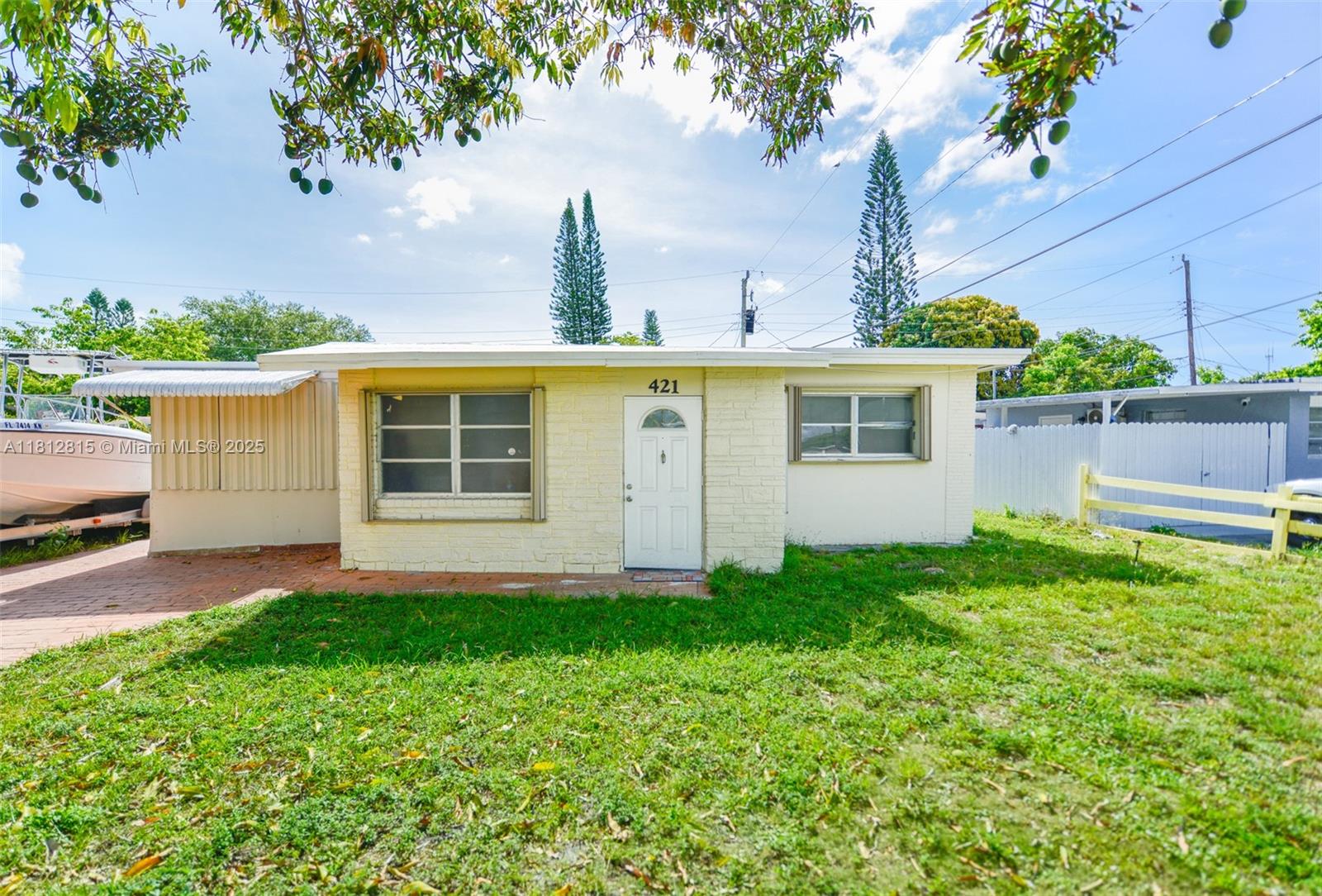 421 S 61st Ter, Hollywood, Broward County, Florida - 2 Bedrooms  
1 Bathrooms - 