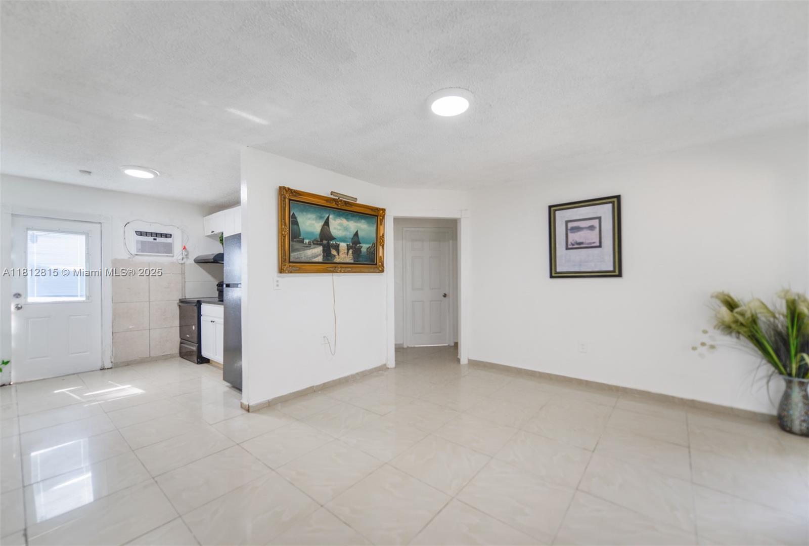 CRESTHAVEN NO 2 - Residential