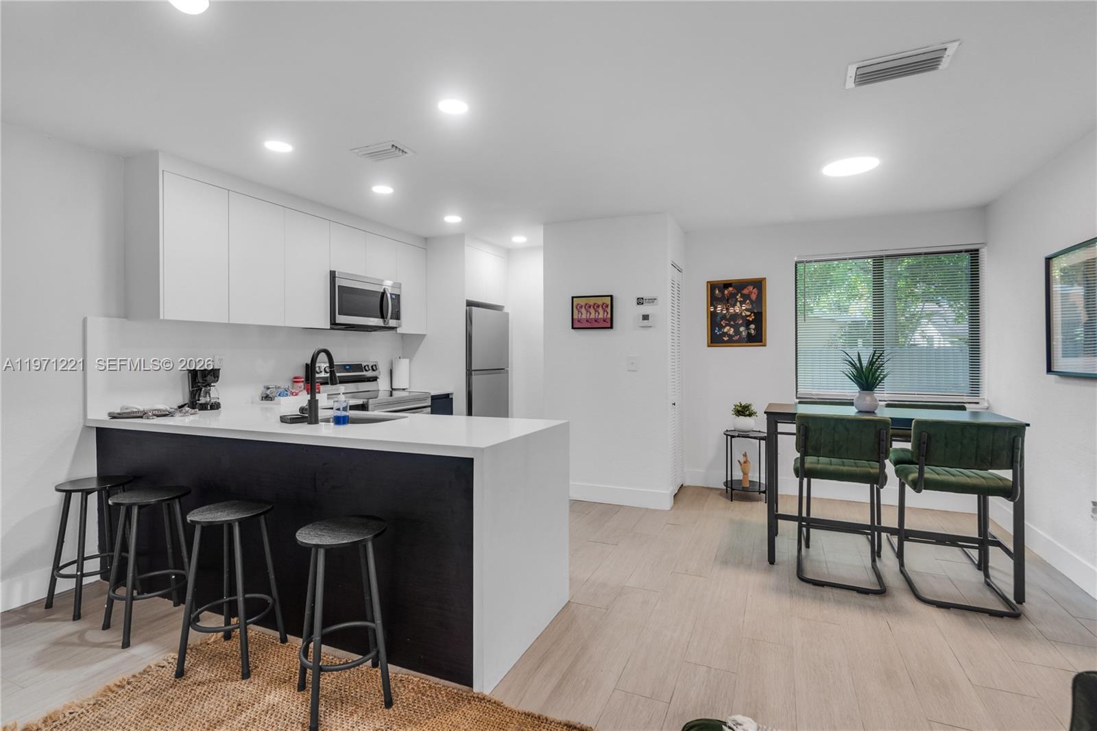 SANTA CLARA SUB - Residential Income