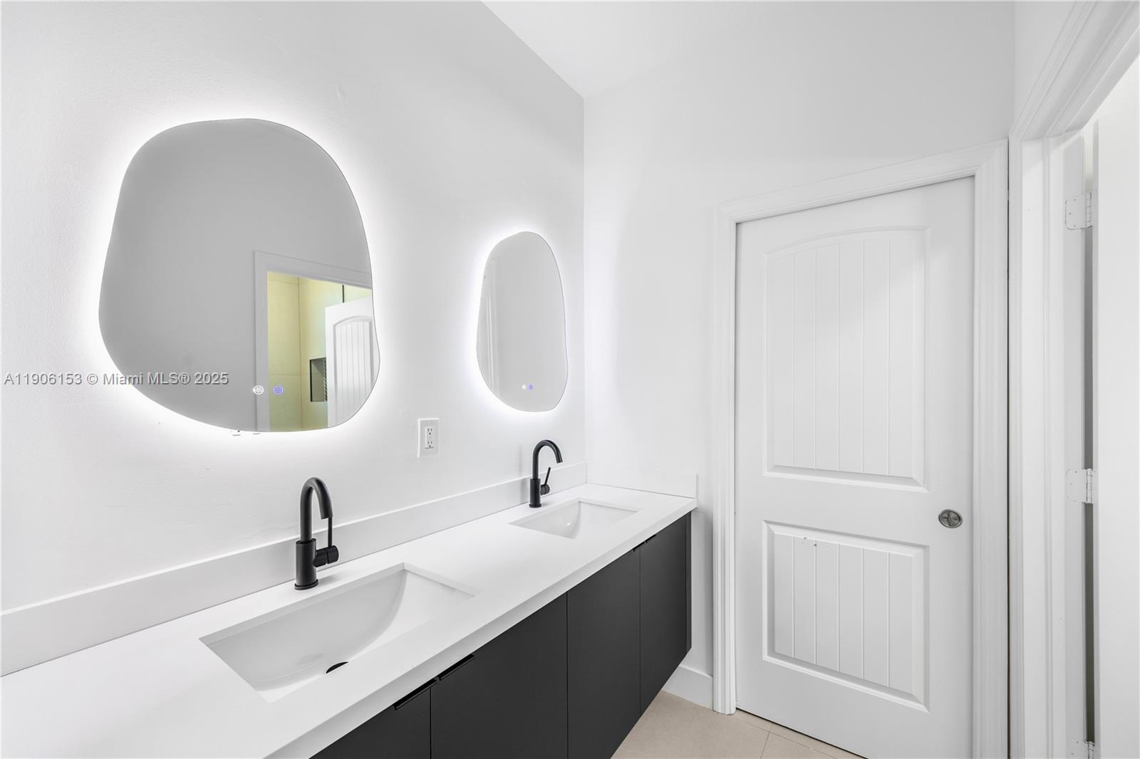 ESTATE MANSIONS 1ST ADDN - Residential