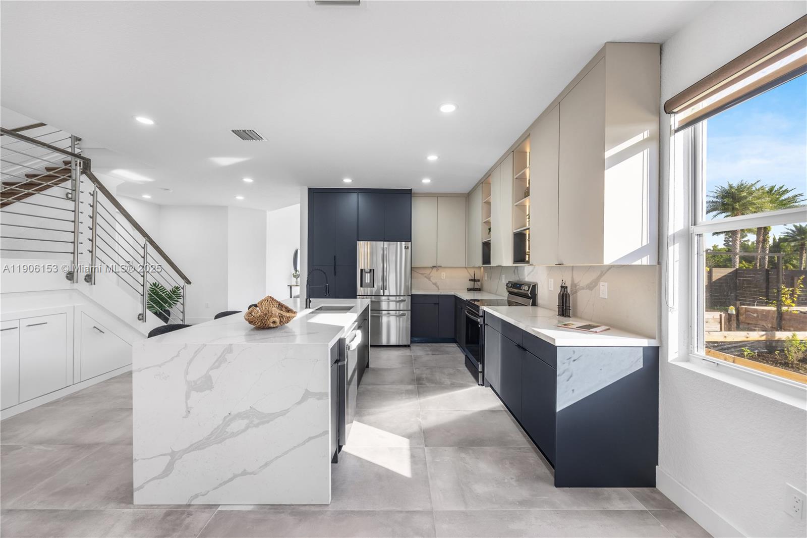 ESTATE MANSIONS 1ST ADDN - Residential