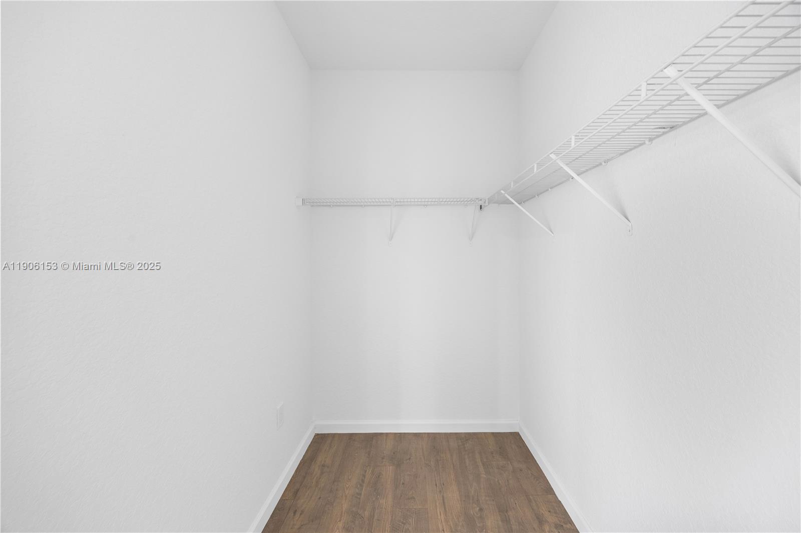 ESTATE MANSIONS 1ST ADDN - Residential