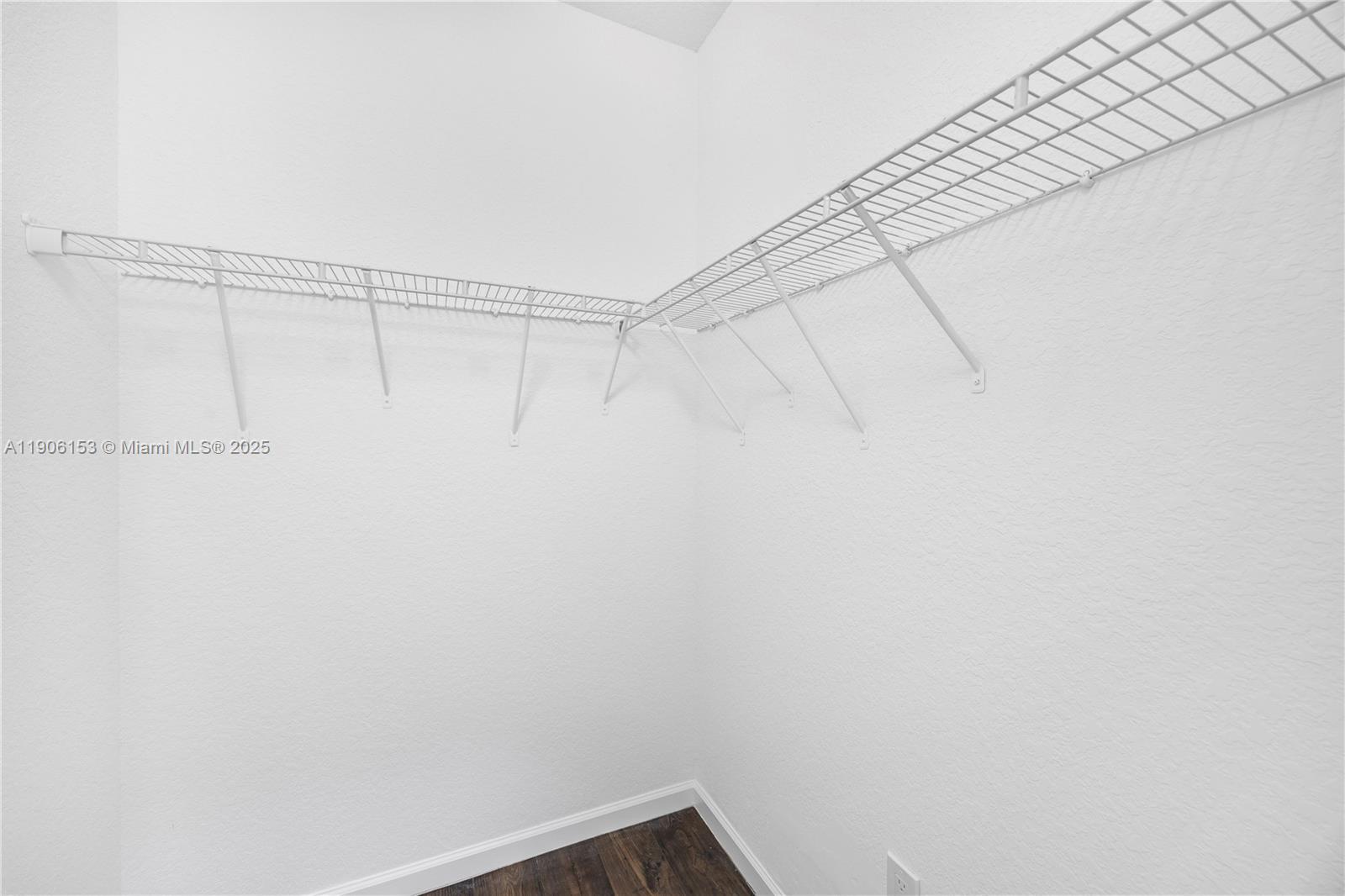 ESTATE MANSIONS 1ST ADDN - Residential