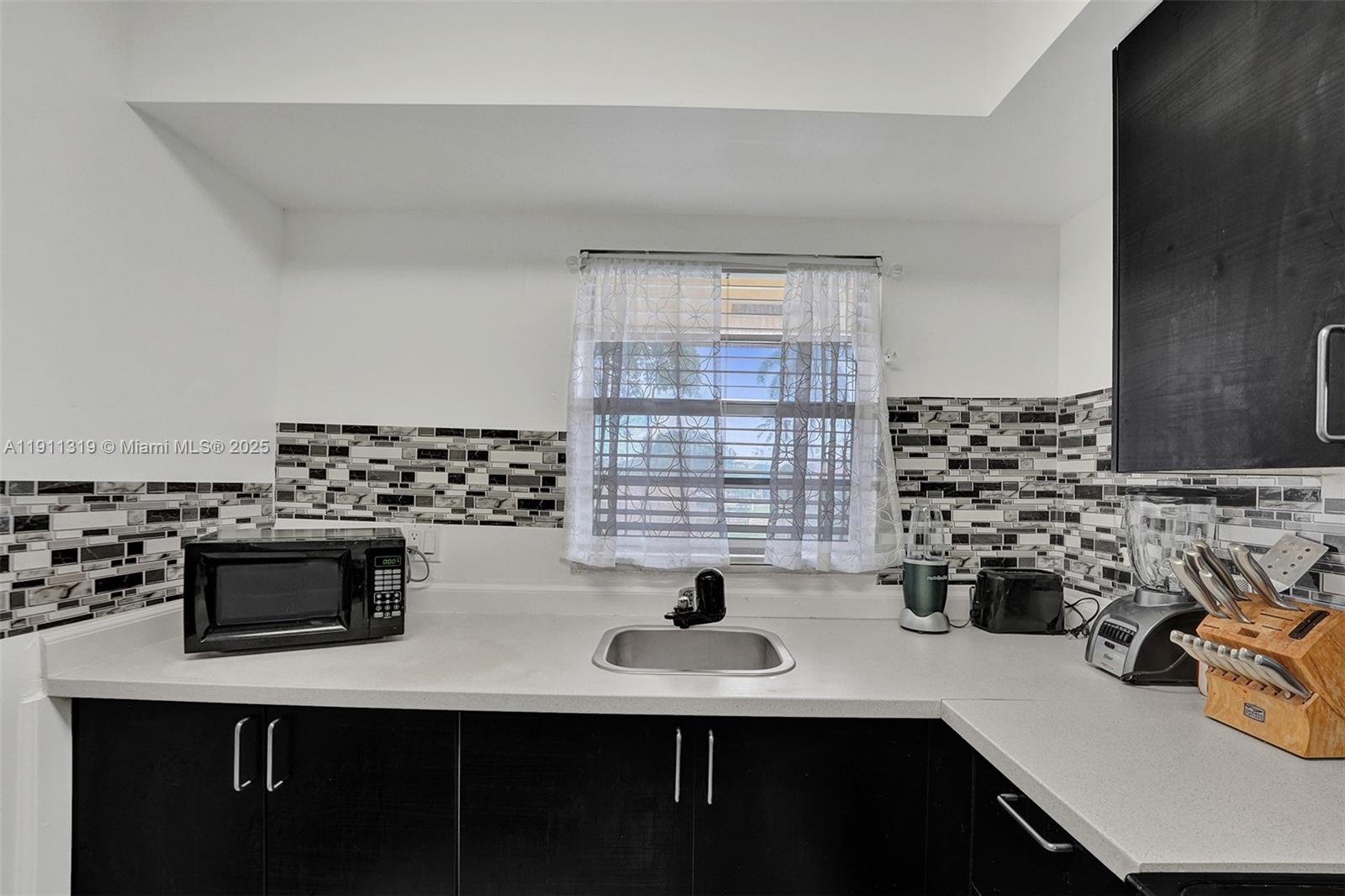 LAUDERDALE LAKES VILLAS C - Residential Lease