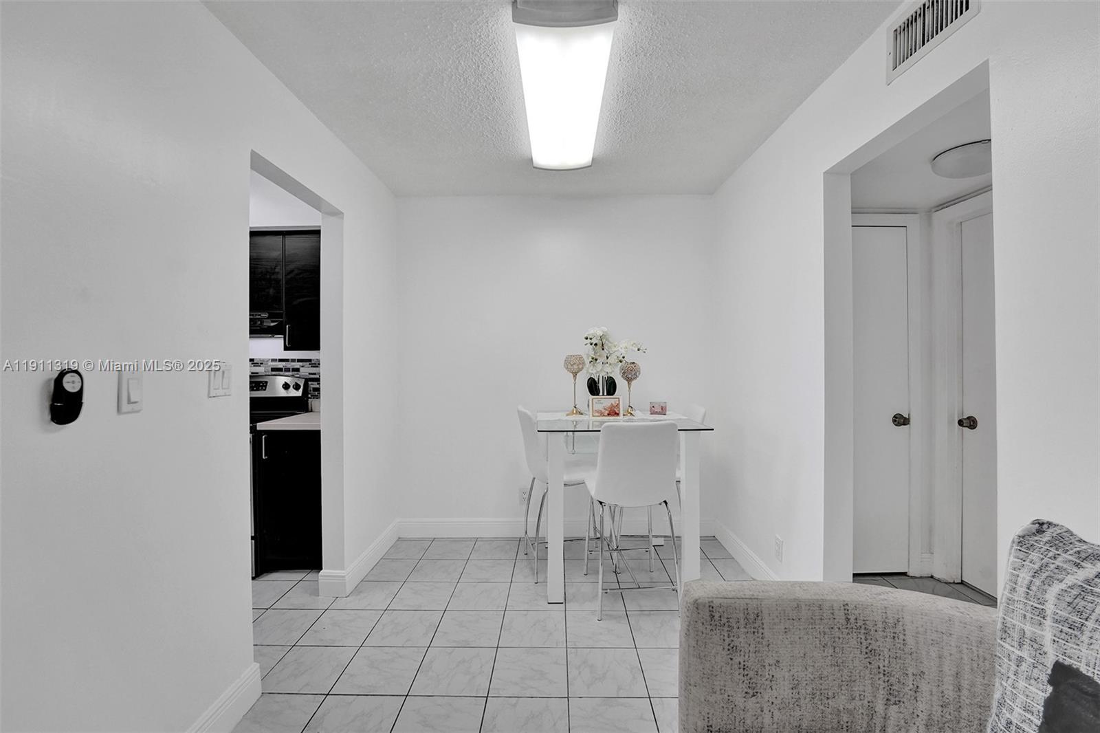 LAUDERDALE LAKES VILLAS C - Residential Lease