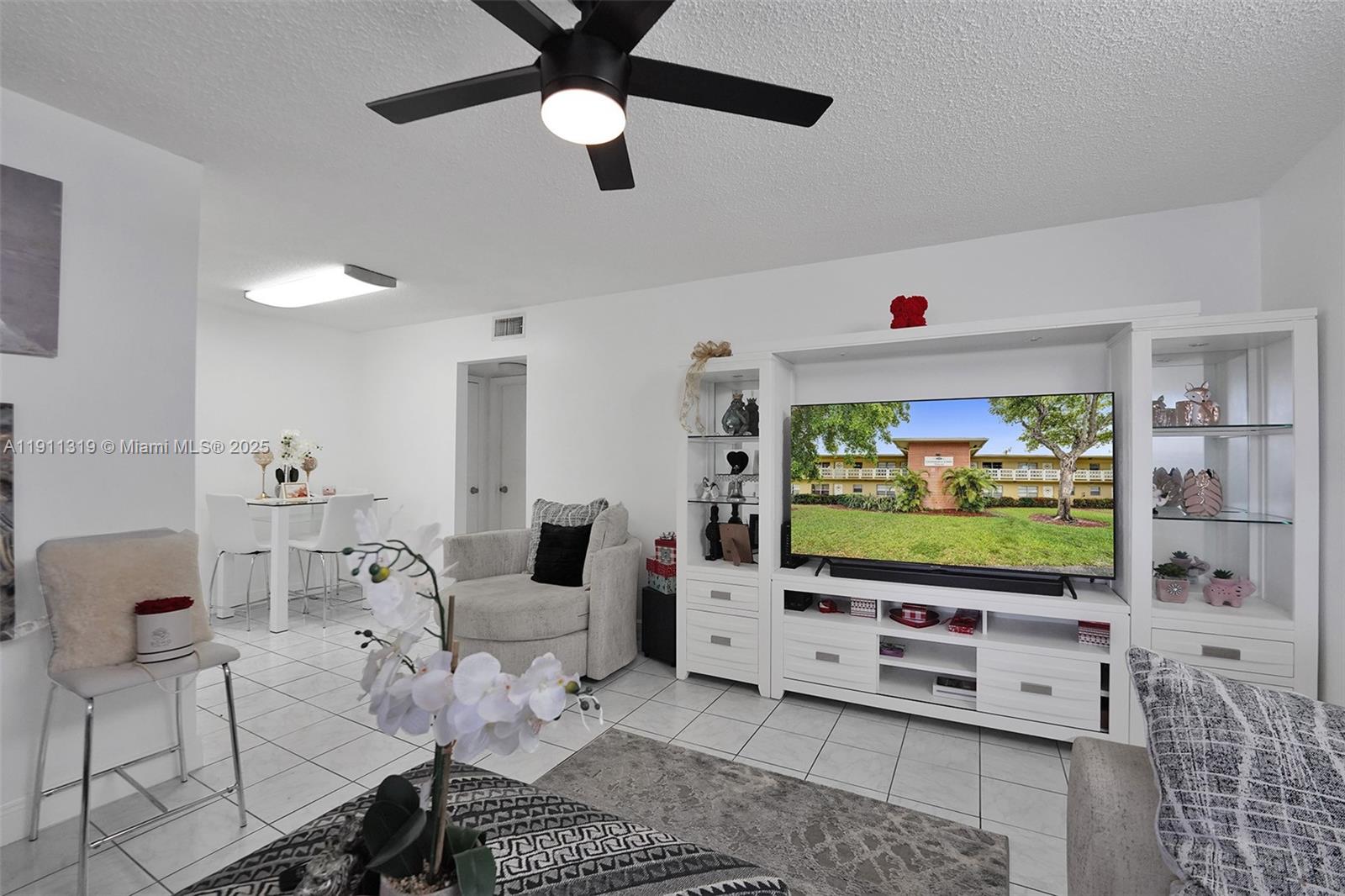 LAUDERDALE LAKES VILLAS C - Residential Lease