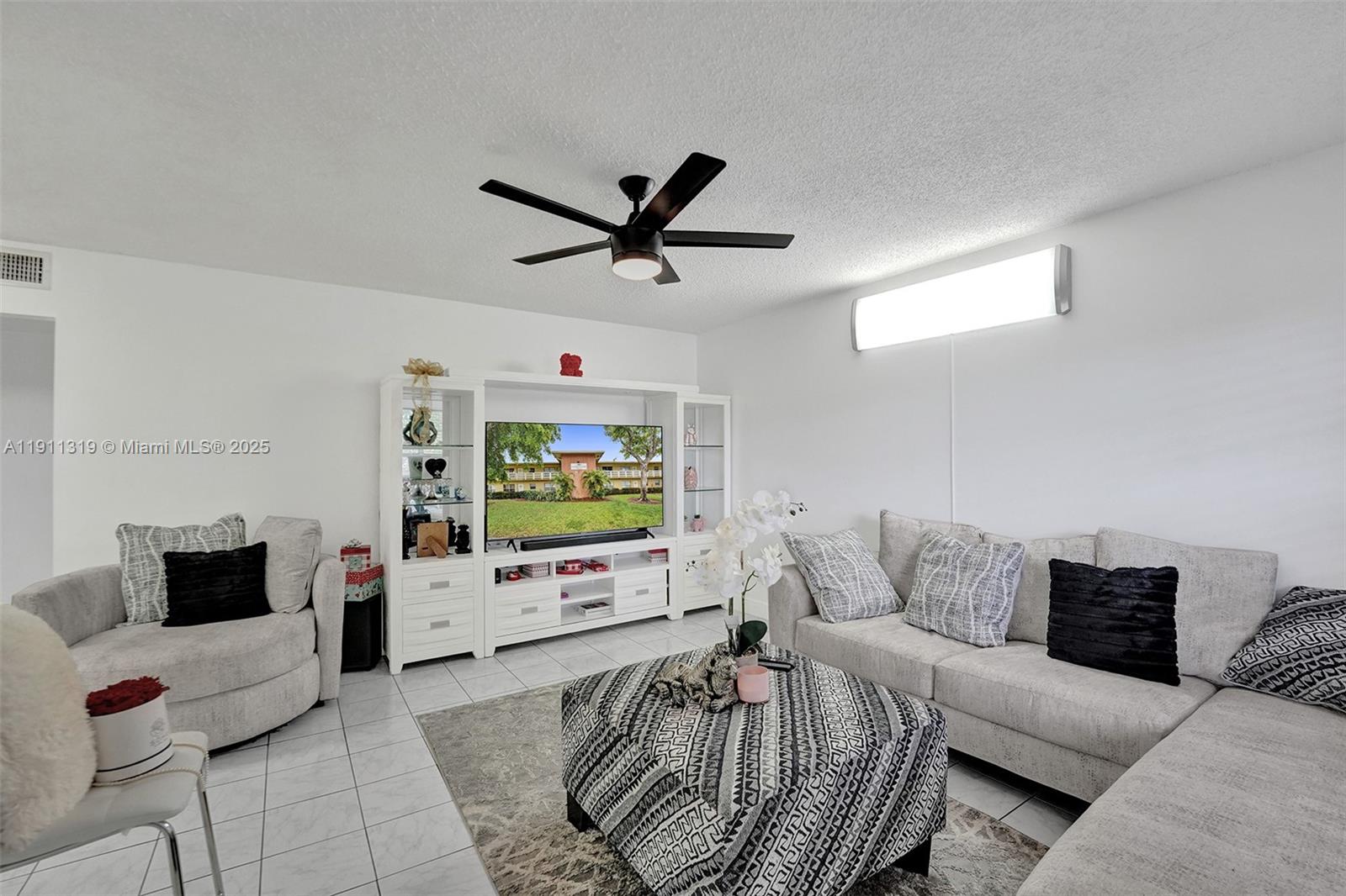 LAUDERDALE LAKES VILLAS C - Residential Lease