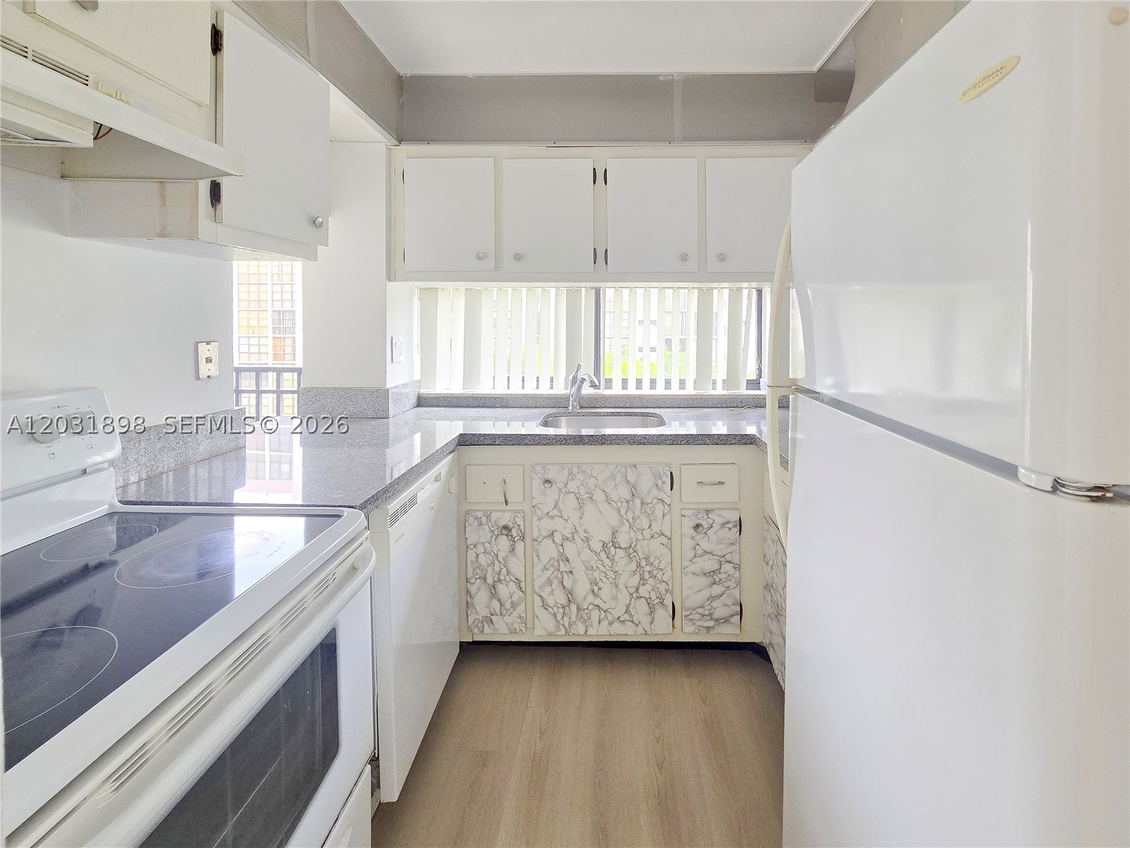 16919 N Bay Rd 517