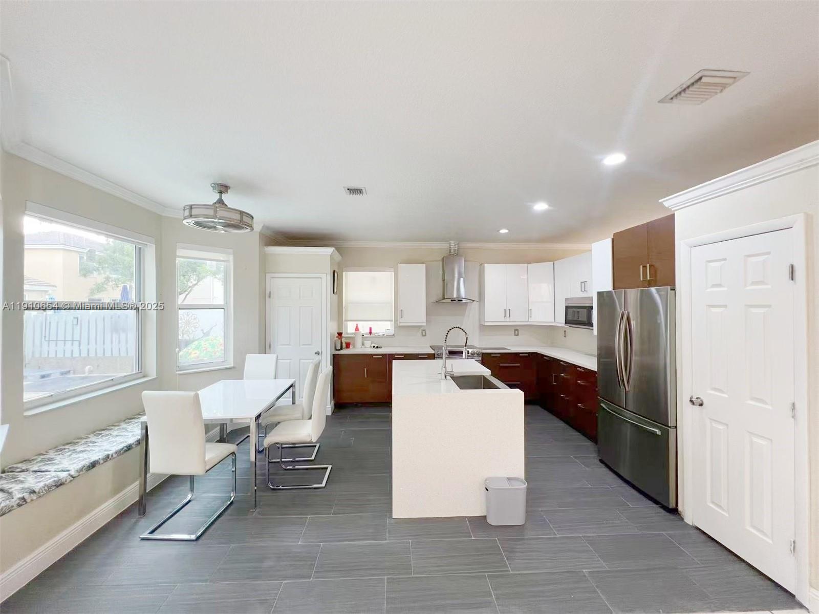 PEMBROKE PINES REGIONAL - Residential Lease