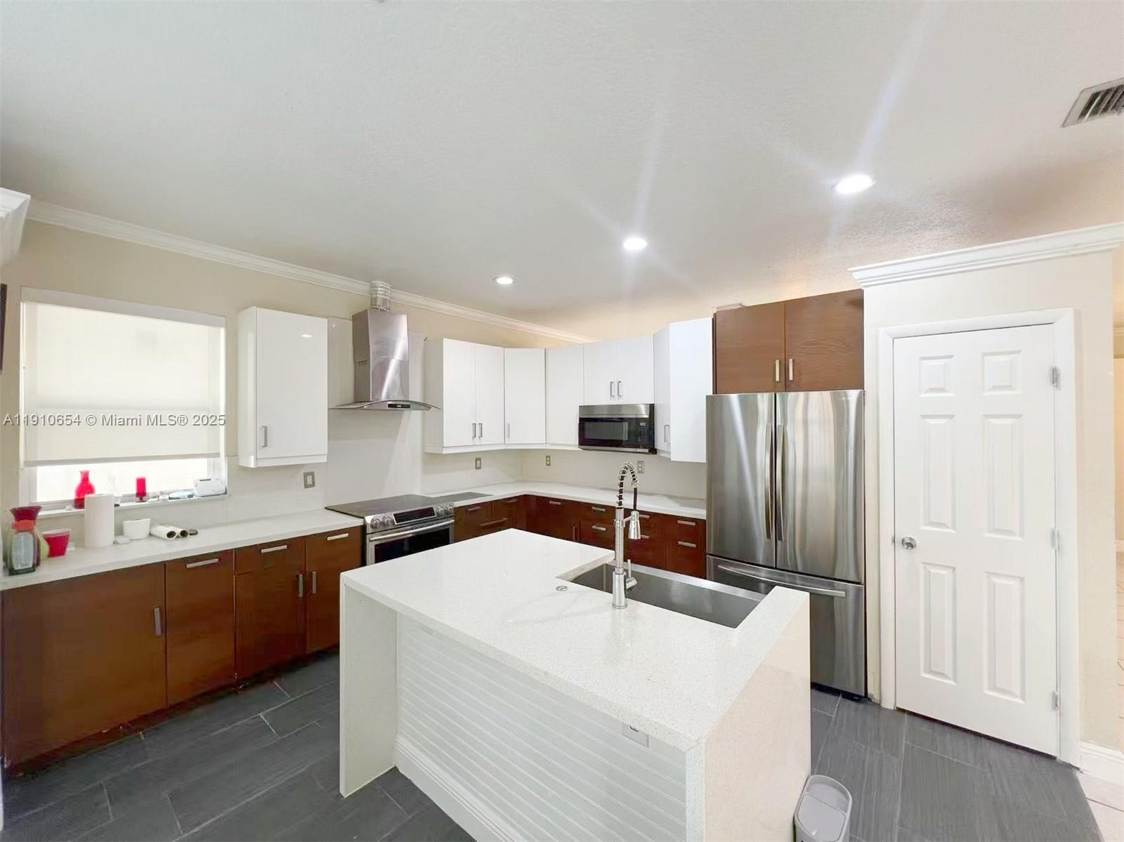 PEMBROKE PINES REGIONAL - Residential Lease