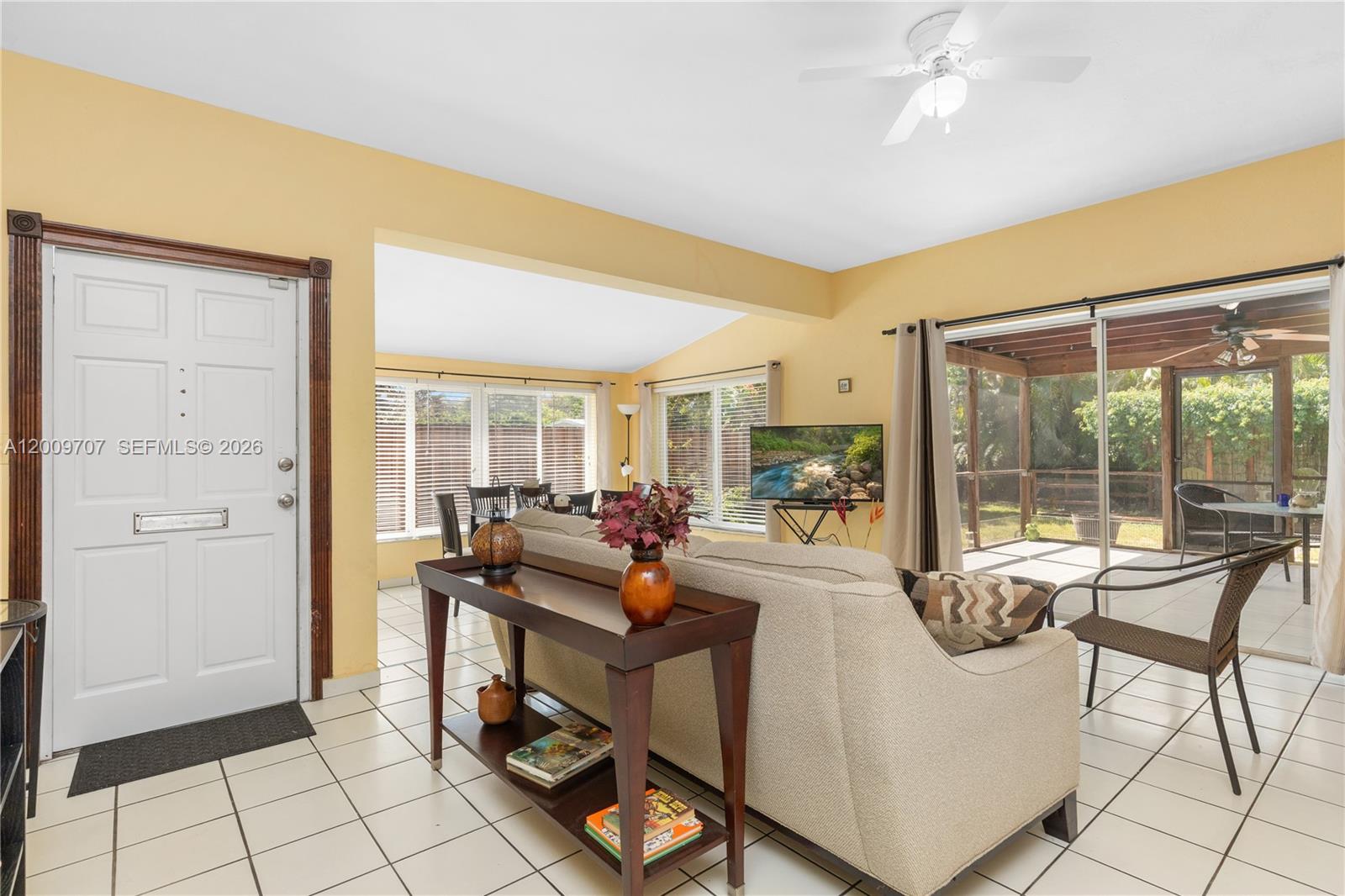 GULFSTREAM ESTATES - Residential