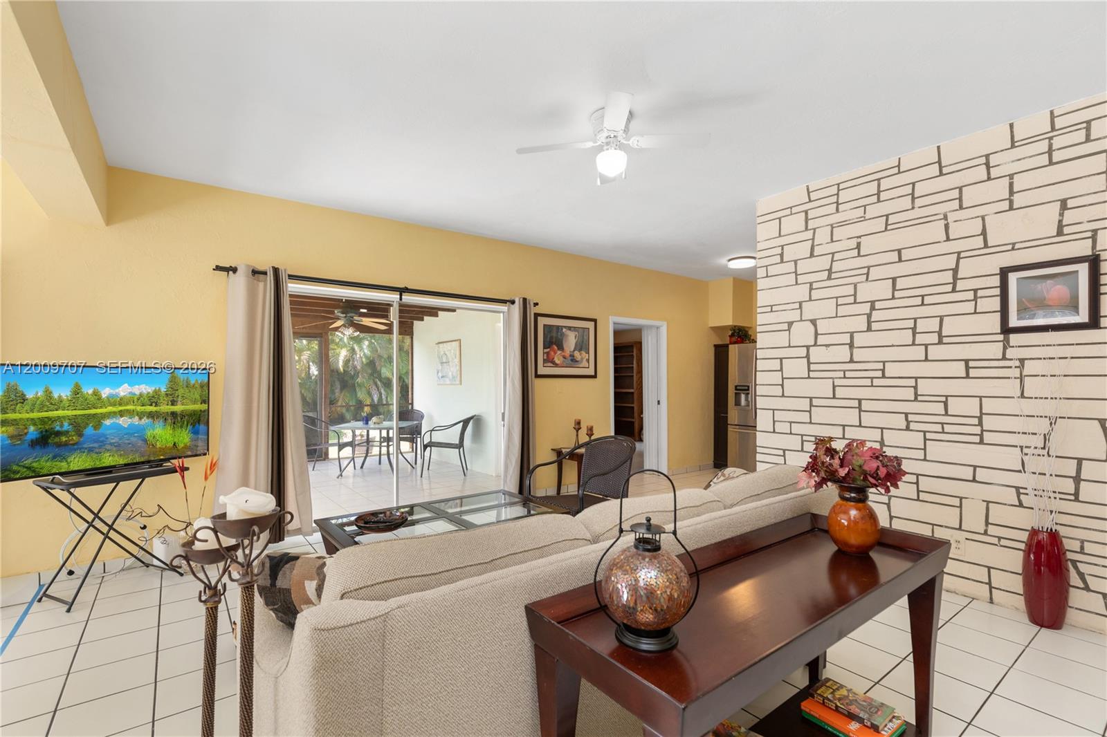 GULFSTREAM ESTATES - Residential