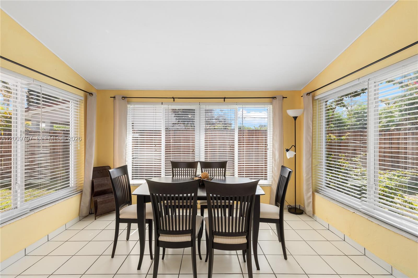 GULFSTREAM ESTATES - Residential