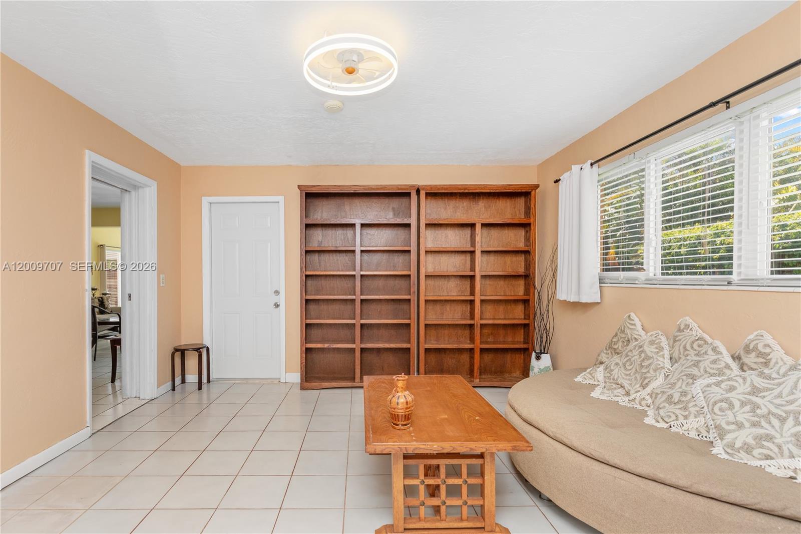 GULFSTREAM ESTATES - Residential