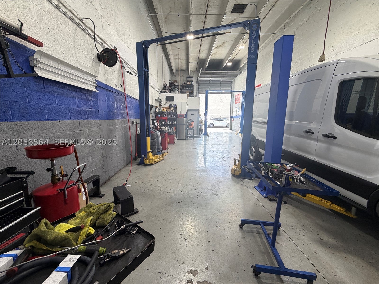 Mechanic Shop NW For Sale