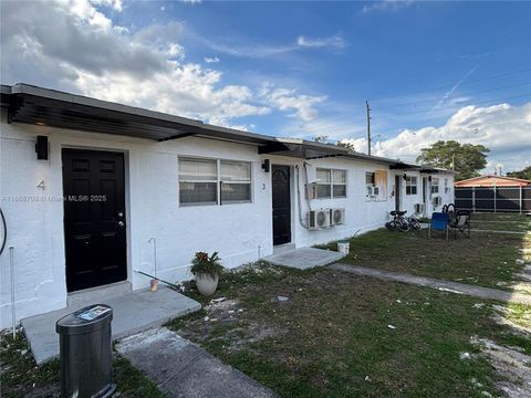 711 SW 10th St Dania Beach FL 33004