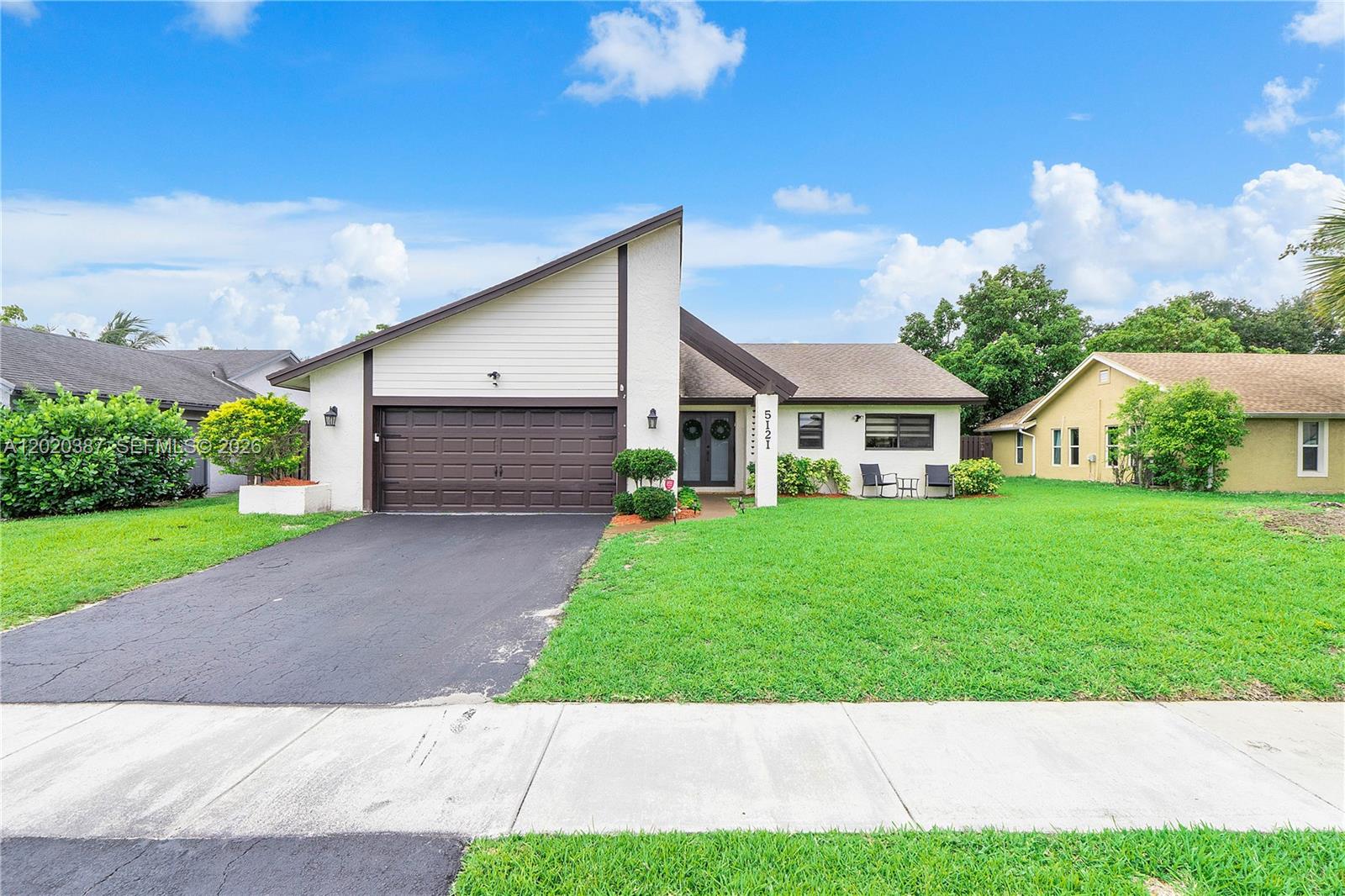 5121 NW 87th Ave