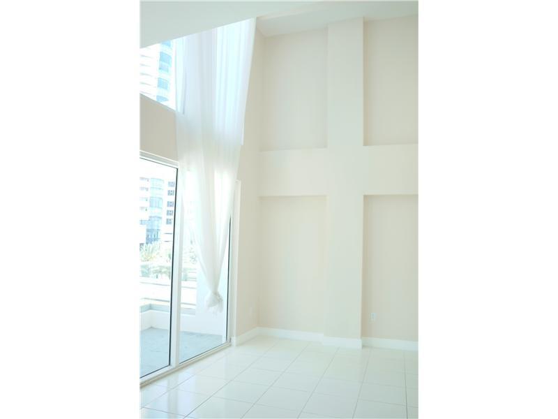 CASABLANCA VILLAS CONDO - Residential Lease