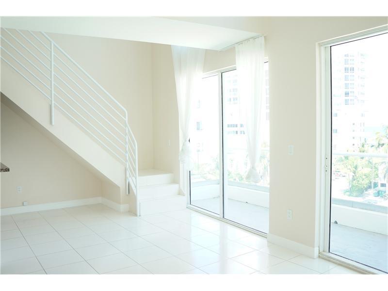 CASABLANCA VILLAS CONDO - Residential Lease