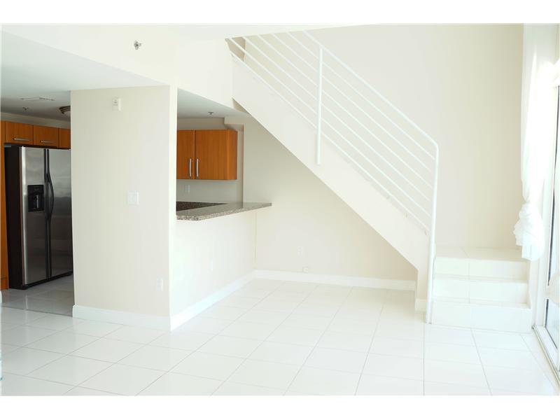 CASABLANCA VILLAS CONDO - Residential Lease
