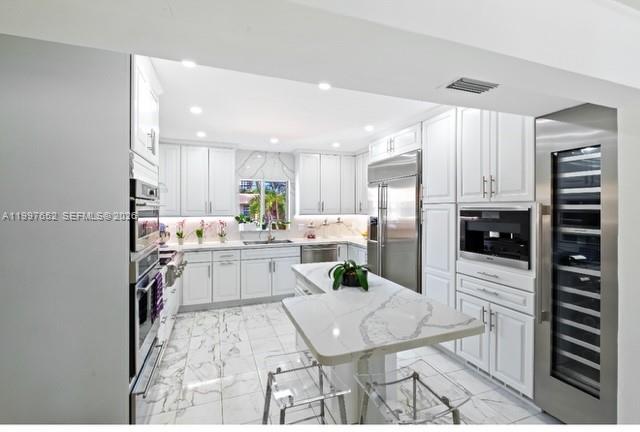 RE-PLAT OF TRACK C MIAMI - Residential Lease