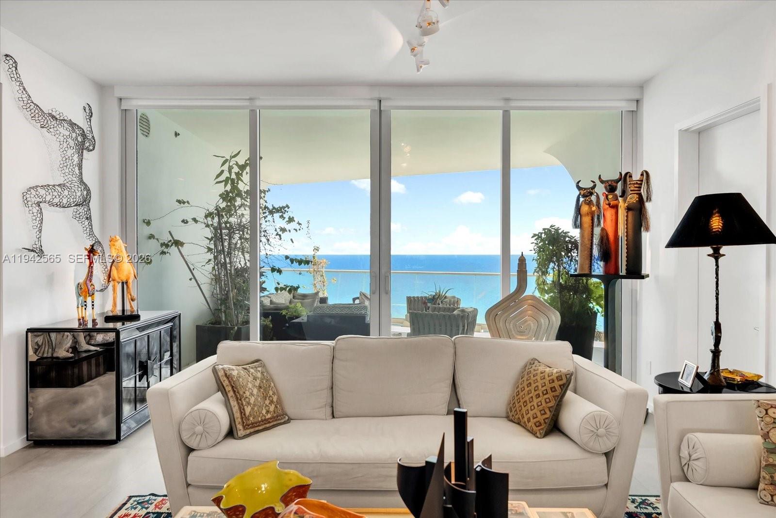 Jade Signature Condo - Residential