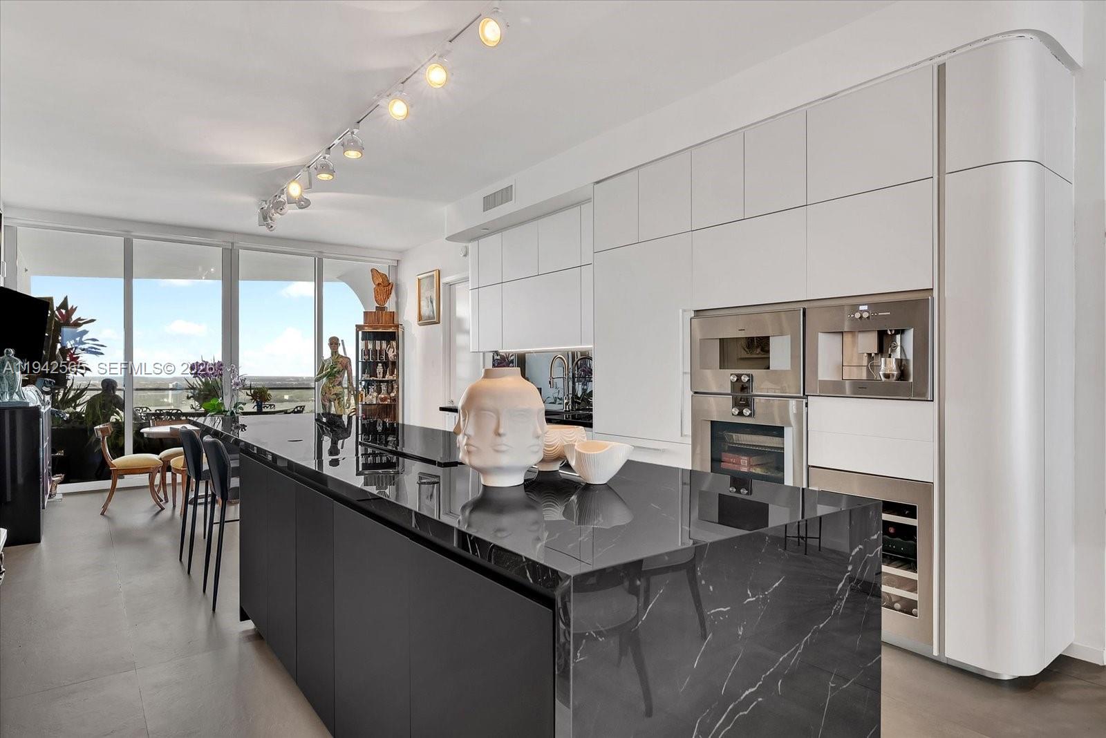 Jade Signature Condo - Residential