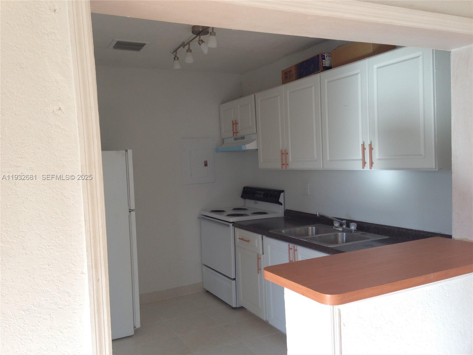 FAIRHAVEN GARDENS - Residential Lease