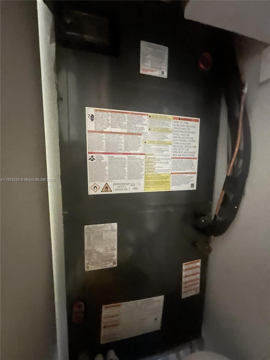 COMMONWEALTH MANOR - Residential