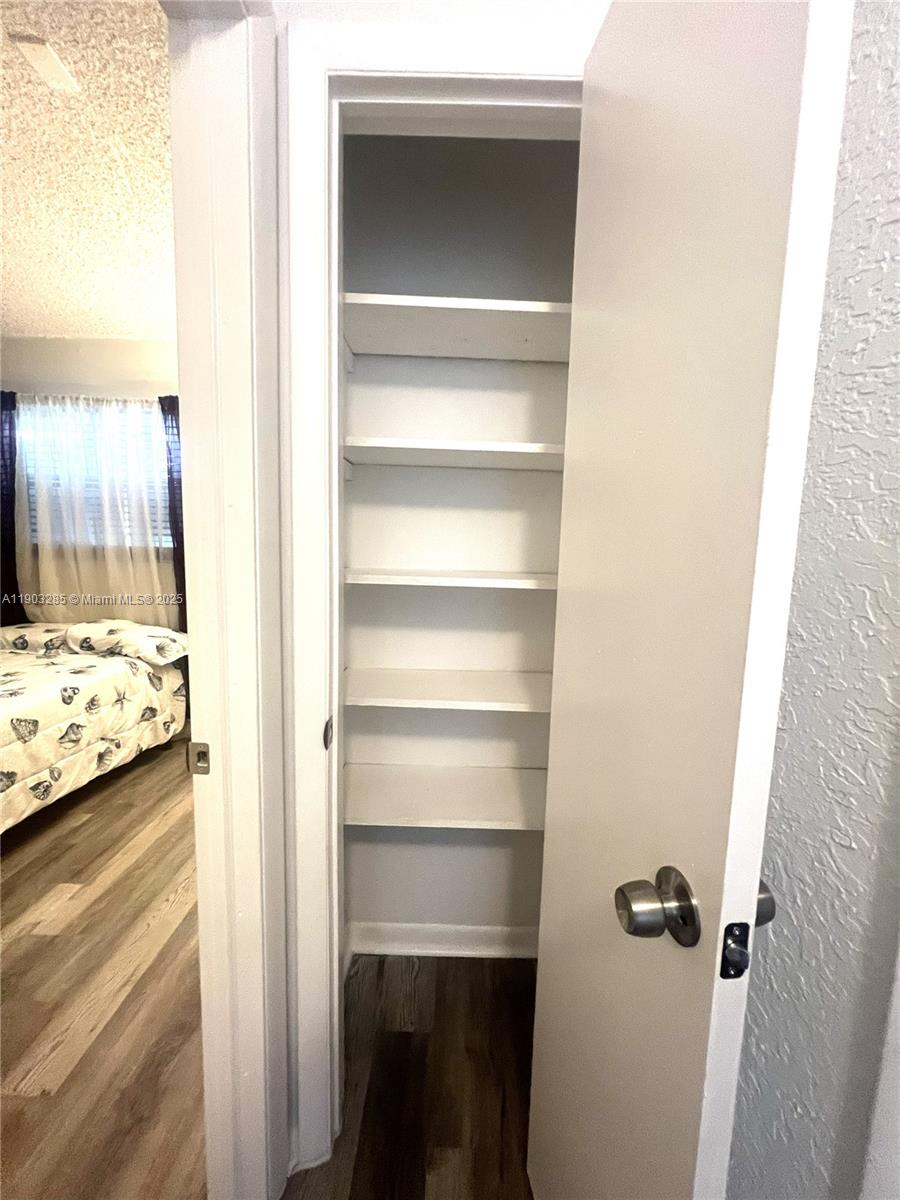 COMMONWEALTH MANOR - Residential