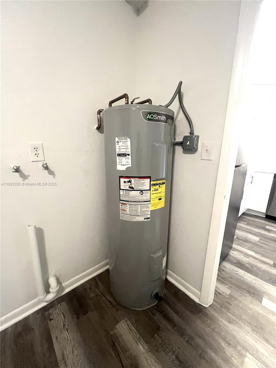 COMMONWEALTH MANOR - Residential