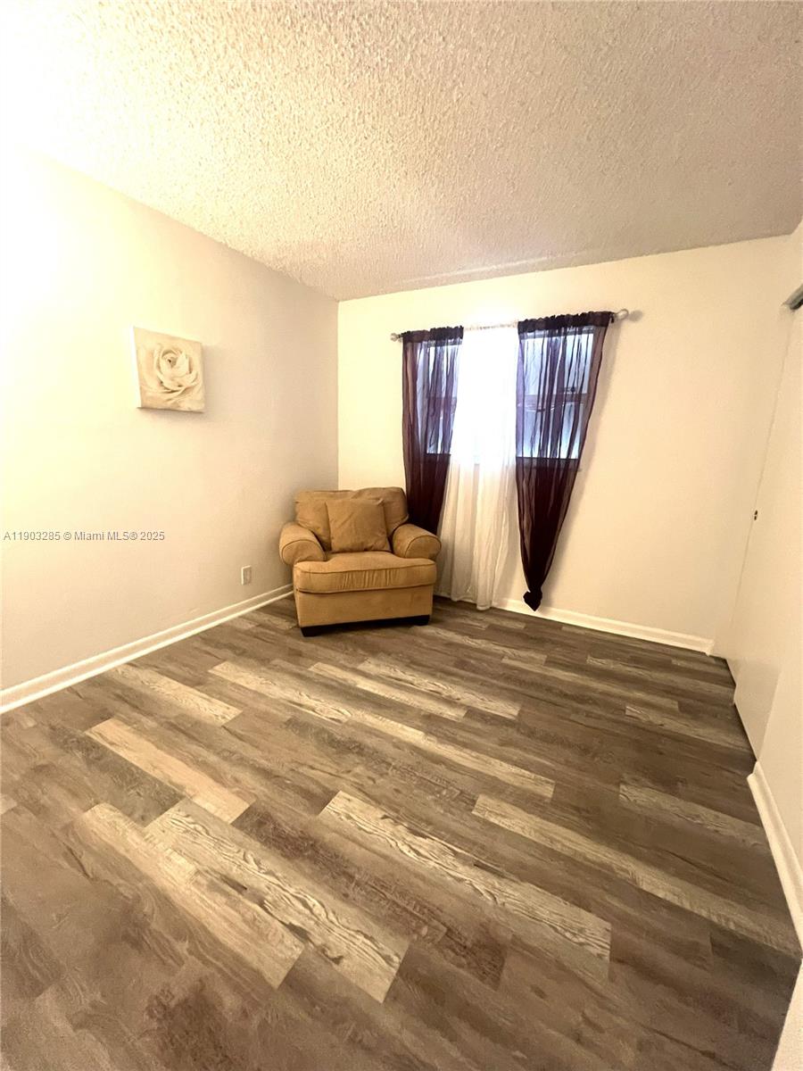 COMMONWEALTH MANOR - Residential