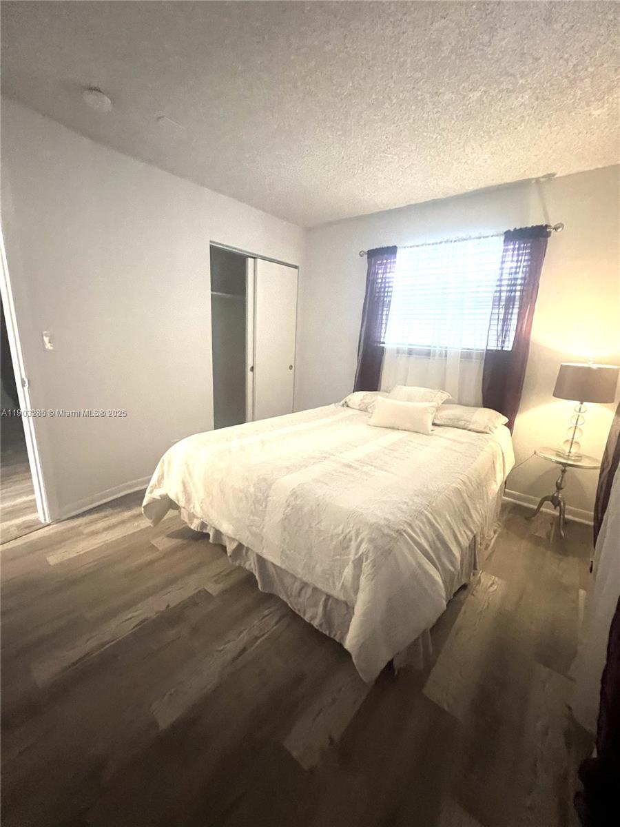 COMMONWEALTH MANOR - Residential