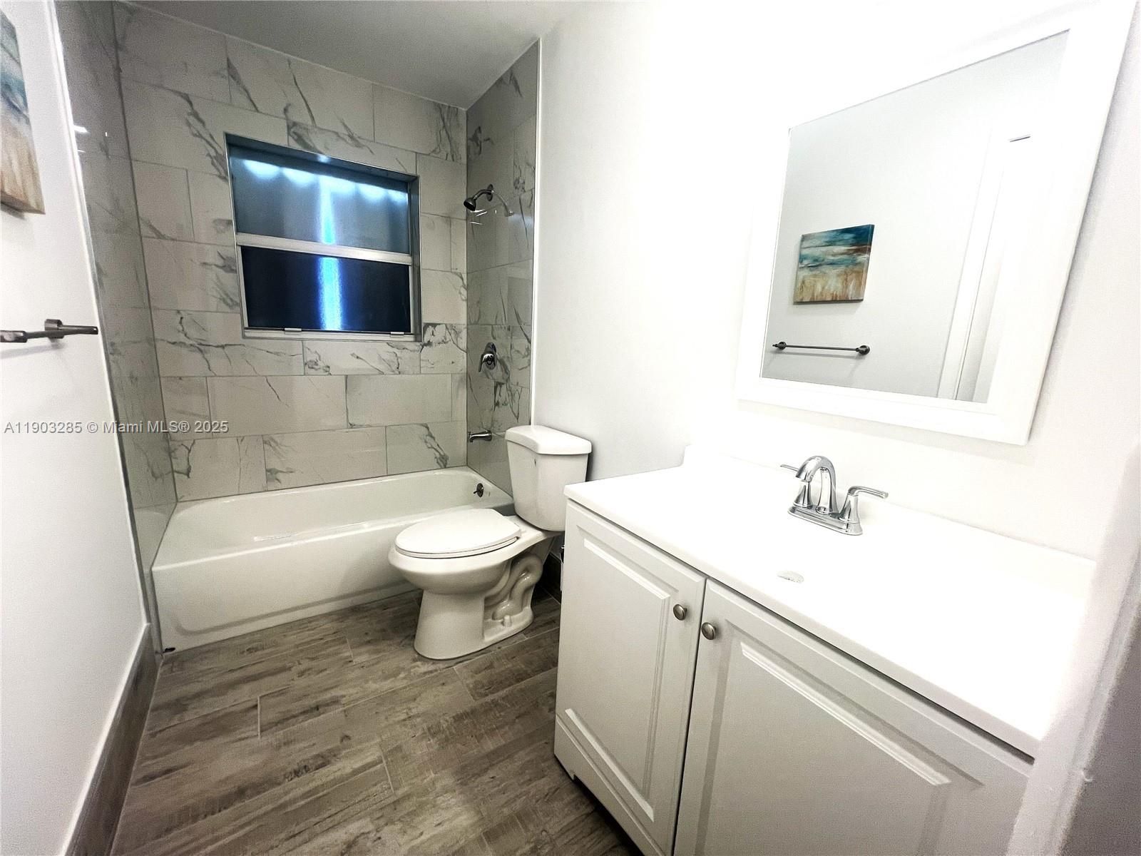 COMMONWEALTH MANOR - Residential