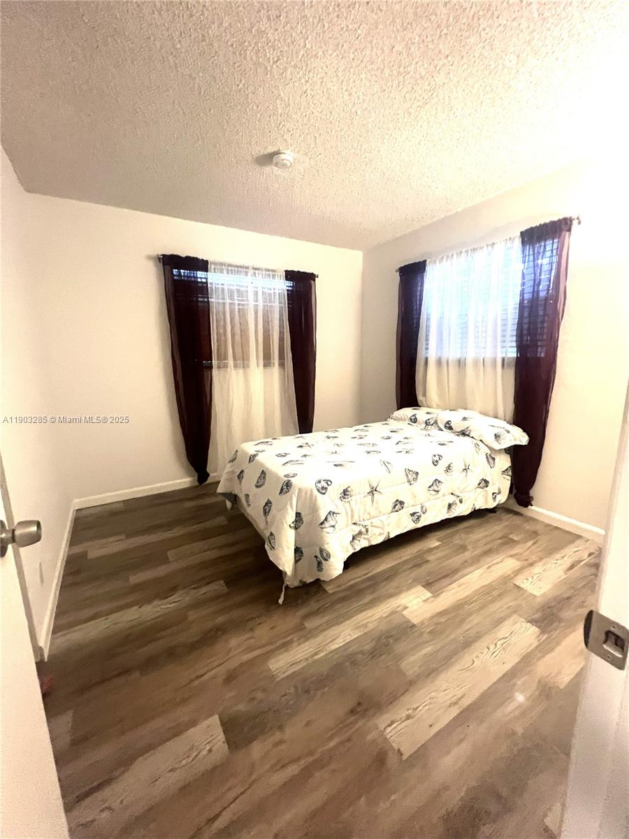 COMMONWEALTH MANOR - Residential