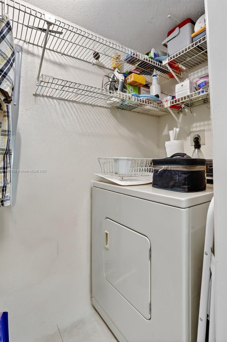 SAVANNAH AT RIVERSIDE CON - Residential