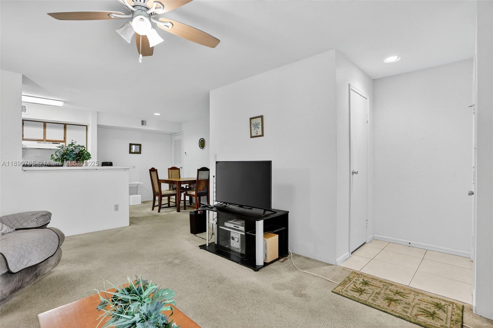 SAVANNAH AT RIVERSIDE CON - Residential