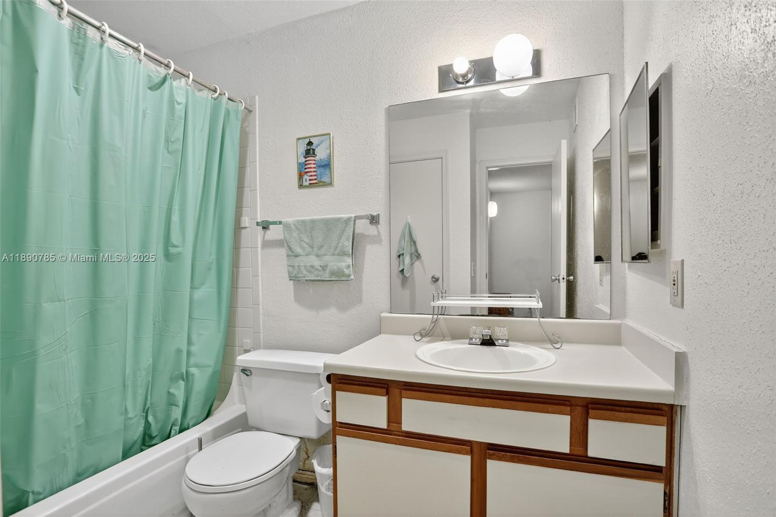 SAVANNAH AT RIVERSIDE CON - Residential