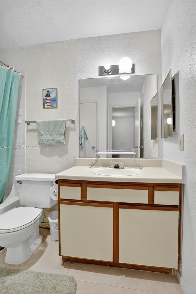 SAVANNAH AT RIVERSIDE CON - Residential