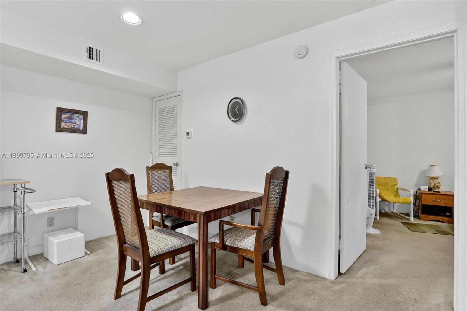 SAVANNAH AT RIVERSIDE CON - Residential