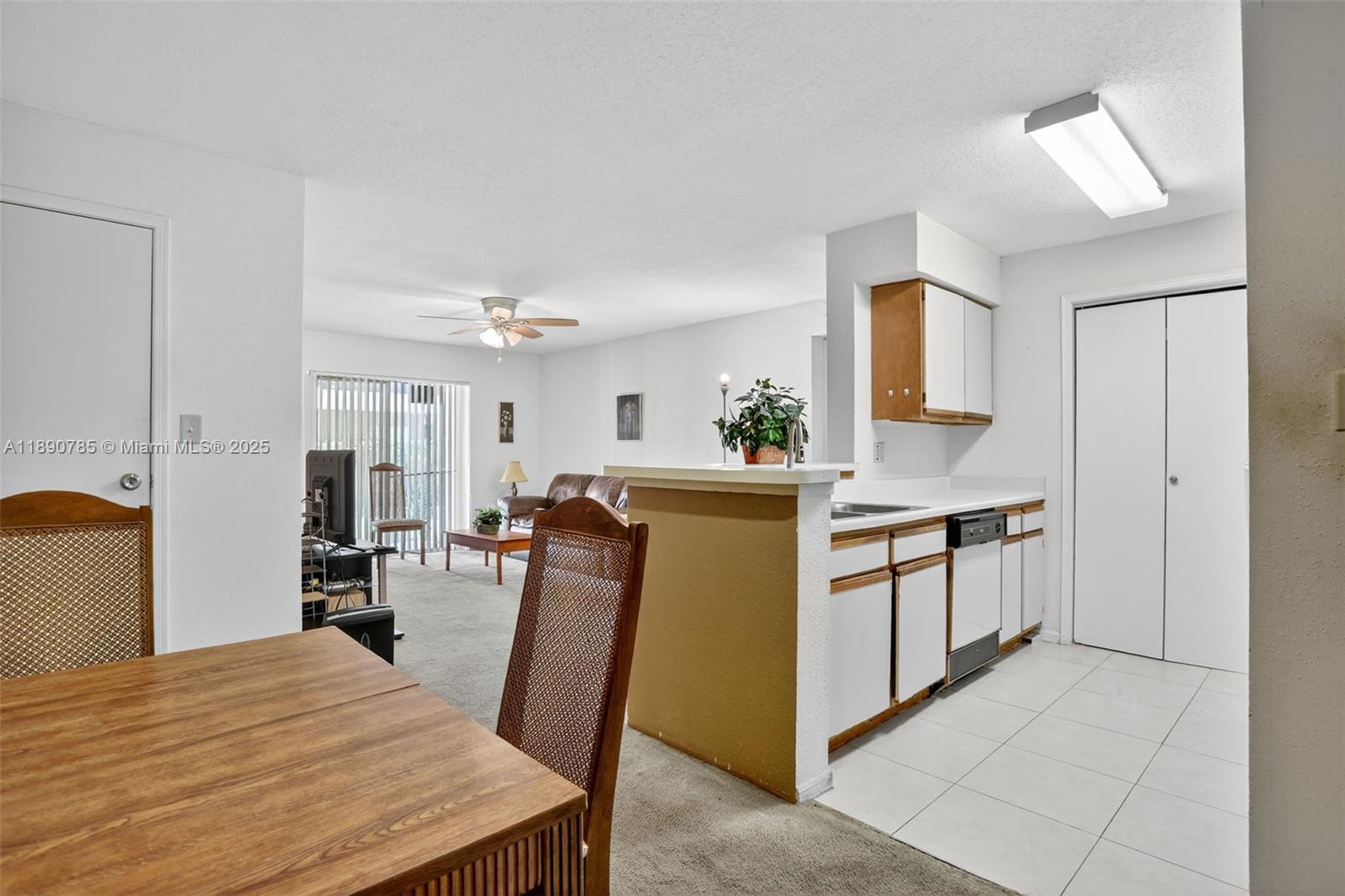 SAVANNAH AT RIVERSIDE CON - Residential