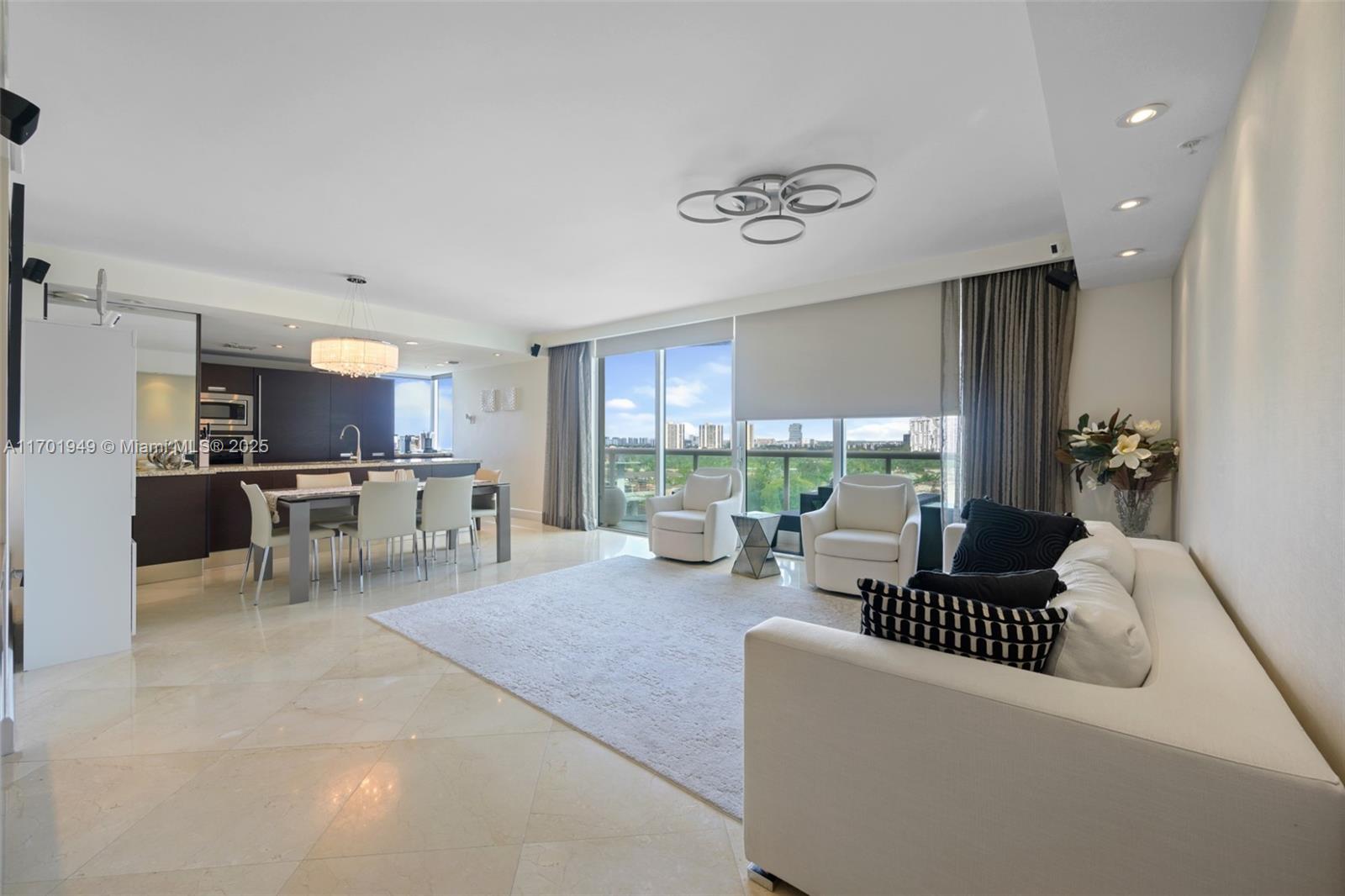 Property for Sale at 19400 Turnberry Way 1012, Aventura, Miami-Dade County, Florida - Bedrooms: 3 
Bathrooms: 3  - $915,000