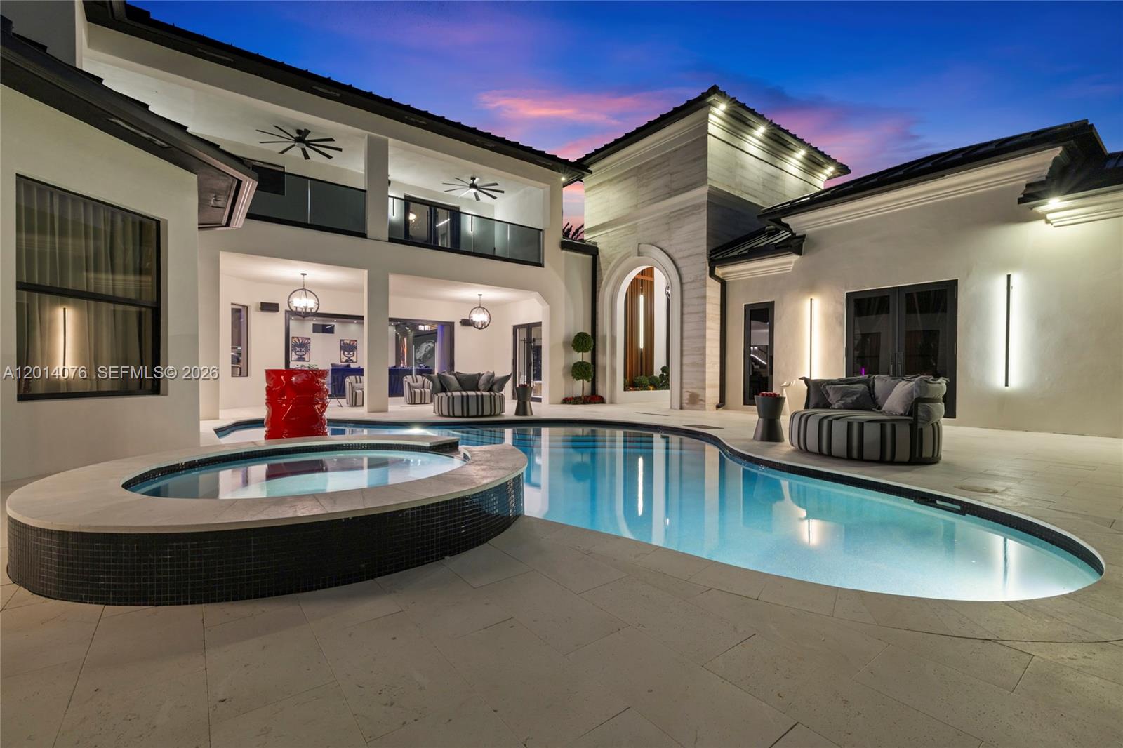 HOLLYWOOD LAKES COUNTRY C - Residential