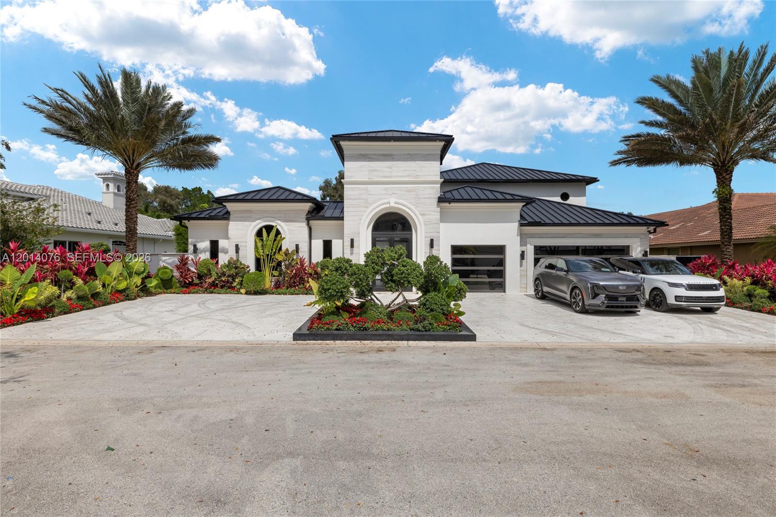 HOLLYWOOD LAKES COUNTRY C - Residential